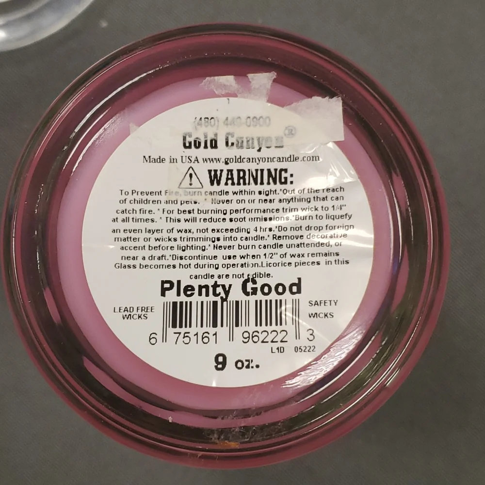 GOOD 'N PLENTY ‎ 10 oz two wick Gold Canyon candle